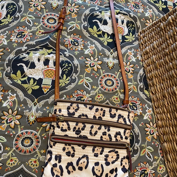 Douney & Bourke crossbody - Picture 4 of 4